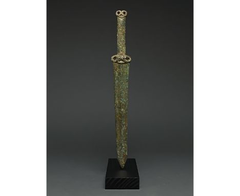 c. 475 BC â€“ 221 BC. Warring States Period. Bronze spearhead with leaf-shaped, lentoid-section blade and central midrib. The