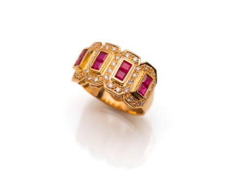 Rubin-Diamant-Ringum 1990/2000RM 57750/000 Gelbgold gestempelt, gefasst 36 Brillanten ca. 0,40ct TW/SI - P und 8 Rubin Carree