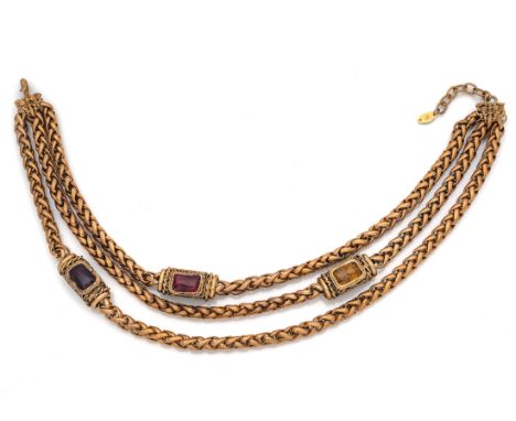 Vintage Collierwohl Chanel, Maison Gripoix, 20. Jh.L. 41 cmDreireihiges Collier aus vergoldetem Metall, je unterbrochen durch