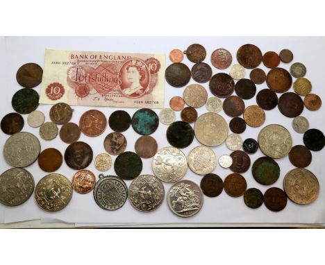 Mixed coins, tokens and a 10 ten shilling note. P&amp;P Group 1 (£14+VAT for the first lot and £1+VAT for subsequent lots) 
