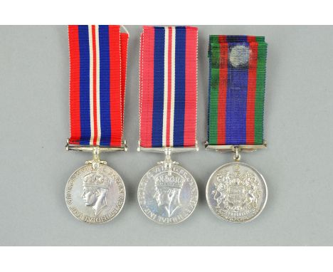 THREE WWII CANADIAN MEDALS, all un-named, 2 x War medals (silver), ????? 7 Canada Voluntary Service medal 1939-45