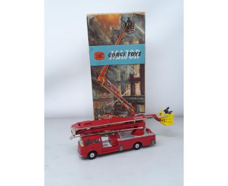 A boxed Corgi Toys No.1127 Simon Snorkel Fire Engine 