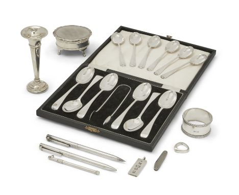 A group of small silver and oddments. Various dates and makers. The group comprising: a Tiffany & Co. T-clip ballpoint pen an