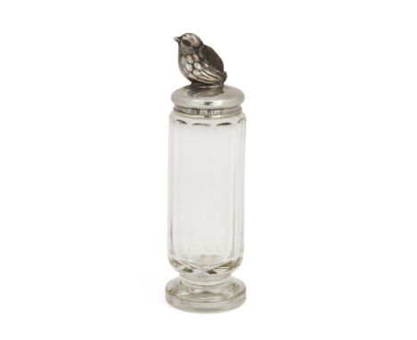 LOTS 75-83: PROPERTY OF A PRIVATE COLLECTOR. An Edwardian silver needle jar with chick pincushion to cover. Levi & Salaman, B