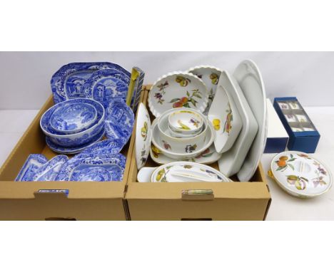 Spode England 'Italian' pattern tableware & cake slice and some earlier Spode 'Italian' & Royal Worcester 'Evesham' table war