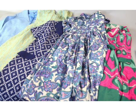 Quantity of ladies' vintage fashion clothing including 60s and 70s.   