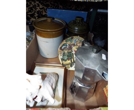 A mixed selection of items to include a Royal Worcester 'Arden' pattern stand, boxed, a Trinidad Express cafetiere, West Germ