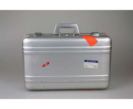 Telefonkoffer, um 1984/85, Aluminium Schutzkoffer "Zero Centurion Elite", abschließbar, Schlüssel vorhanden, mit eingebautem,