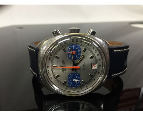 VINTAGE BRIETLING DATORA C1970 STAINLESS STEEL CASE WITH SILVERED FACE AND TWO BLUE SUBSIDIARY DIALS, ORANGE SWEEPING SECOND 