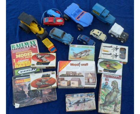 Model Kits / toys, small selection of model kits including Revell Harrier GR3 fighter plane, Airfix Tyrannosaurus Rex plus a 