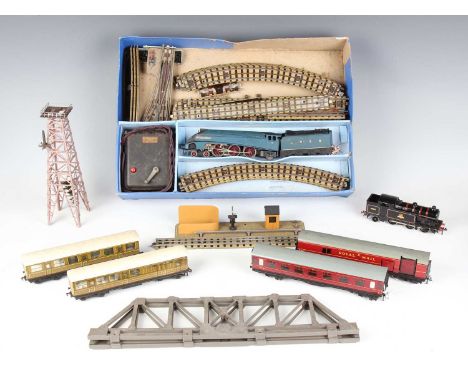 A collection of Hornby Dublo railway items, including 3-rail EDP1 Sir Nigel Gresley passenger train set, EDL17 tank engine 69