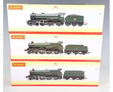 Three Hornby gauge OO DCC Ready locomotives and tenders, comprising R.3455 'Knight of St Patrick', R.3166 'Knight of the Gran