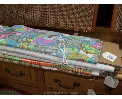 Five bales of dress Fabric, some vintage, including teal rose pattern 8.75 m x 45'' wide