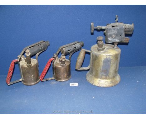 Two vintage Monitor British Made blowtorches (Nos. 25 and 26) and a large vintage blowtorch by Otto Bernz.