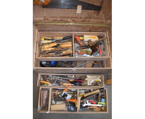 LARGE WOODEN TOOLBOX AND CONTENTS