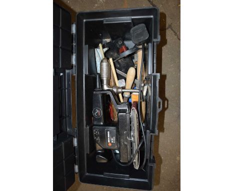 PLASTIC TOOLBOX AND CONTENTS