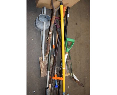 GARDEN TOOLS, WATERING CAN ETC