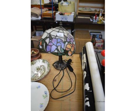 TIFFANY STYLE WALL LIGHT