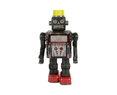 Tinplate Toys - a vintage Japanese, believed to be Horikawa, 'New Fighting Robot', featuring stop'n go action and shooting gu