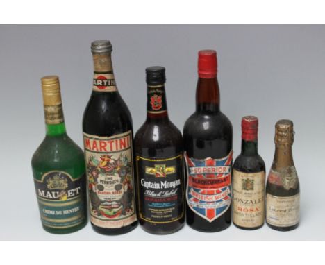 A SELECTION OF VINTAGE DRINKS CONSISTING OF 1 BOTTLE OF MAUGET CREME DE MENTHE, 1 bittle of Martini Rosso, 1 bottle of Captai