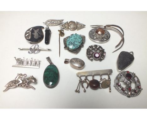 A COLLECTION OF SILVER AND WHITE METAL JEWELLERY, comprising modern and vintage examples, to include brooches, pendants, and 