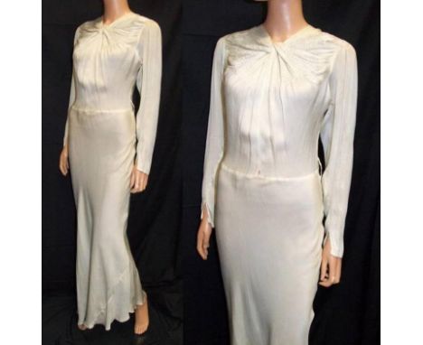 Ladies Vintage 1930s Cream Silk Evening Dress 