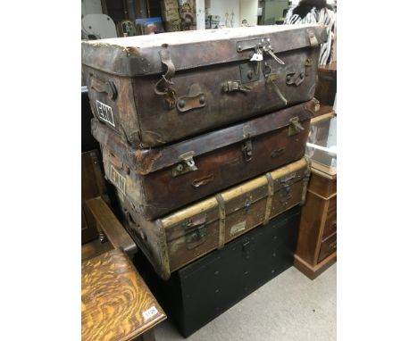 Four vintage trunks - NO RESERVE