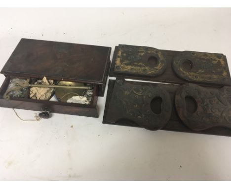 A set of beam balance scales in a mahogany box and two sets of expandable book ends.
