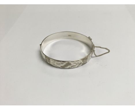 Heavy 1965/66 H.S ltd silver family bangle