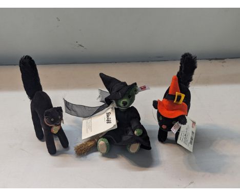 Steiff-A group of soft toys to include Mini Wicked Witch green, 15cm, Scary Cat wearing orange witches hat, 15cm, and one oth