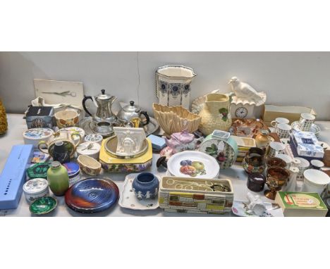 A mixed lot to include Sylvac, Sheffield pewter tea set, Villeroy & Boch and other itemsLocation: 