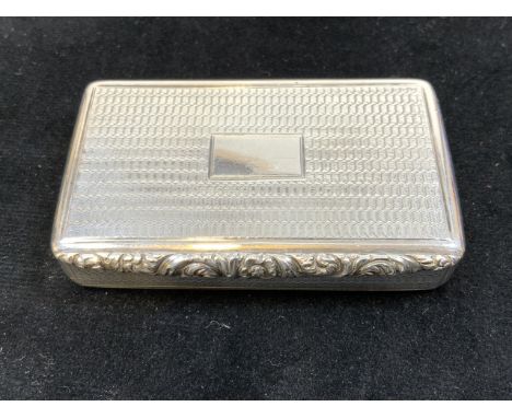 A silver gilt snuff box. Birmingham 1832. Joseph Willmore. 79 grams. 