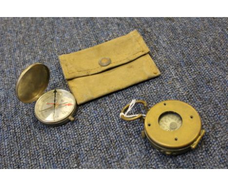 Militaria: A Great War marching compass by Barnes & Morris London. W/D marked & dated 1917 (crack to glass). Appears to be wo