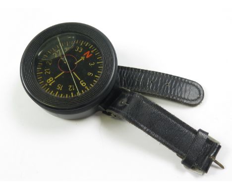 German WW2 era Luftwaffe Arm Band Compass AK39, 4881, FL23235. Good condition with leather strap