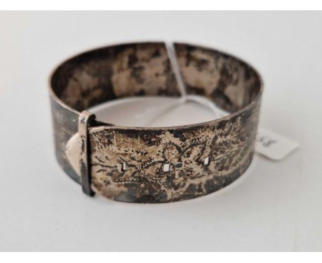 A silver buckle bangle 43 gms
