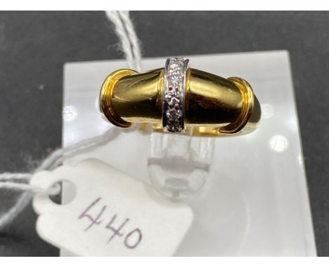 A KUTCHINSKY A FANCY DIAMOND DRESS RING DIAMOND HOOP IN CENTRE FULLY SIGNED 18CT GOLD SIZE N 7.7 GMS