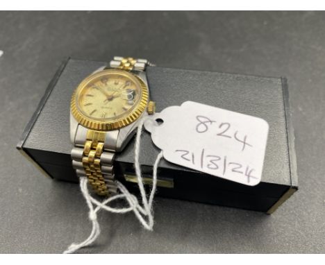 A ladies BULOVA wrist watch with seconds sweep and date aperture