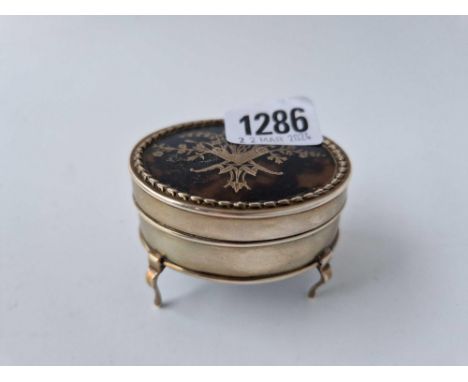 An oval ring box with tortoise shell inlaid cover on cabriole legs, 2.5 inches wide, Birmingham 1911 by WC