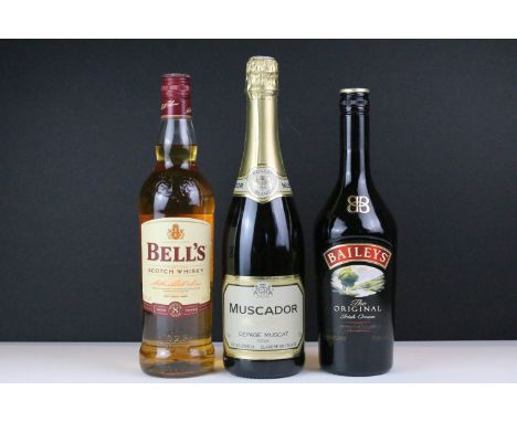 Bells Scotch Whisky 70cl, Muscador 'Muscat Blanc' Cepage Muscat Doux 75cl along with Baileys 700ml 