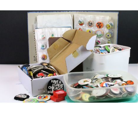 Large collection of 20th century Vintage button pin badges in assorted sizes to include designs featuring Muppets, Freddo, Sm