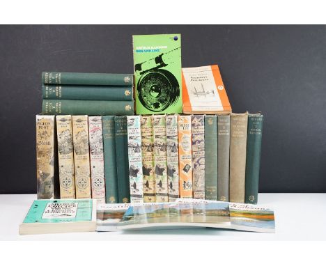 Collection of vintage Arthur Ransome titles together with Swallows and Amazons and related subject matter books 