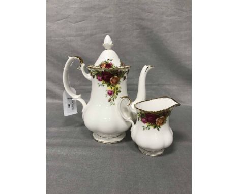 ROYAL ALBERT OLD COUNTRY ROSES PART TEA SERVICE