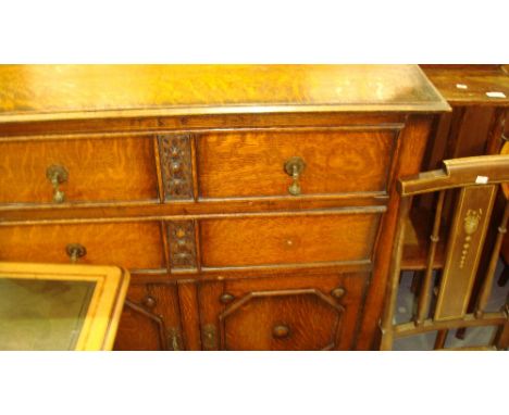 Vintage oak chest of drawers with cupboard under