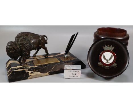 Veined marble desk pen holder with patinated figure of a North American bison, bearing engraved presentation plaque, 'Present