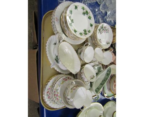 TRAY CONTAINING MIXED PART TEA WARES TO INCLUDE COLCLOUGH IVY LEAF DECORATED SAUCERS, CUPS, ETC 