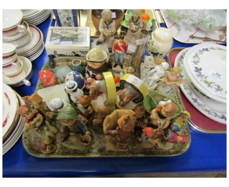 TRAY OF GOEBEL TYPE FIGURES ETC 