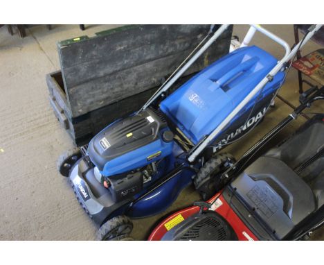 A Hyundai HYN460SP self propelled rotary garden lawnmower with Hyundai 139cc OHV engine