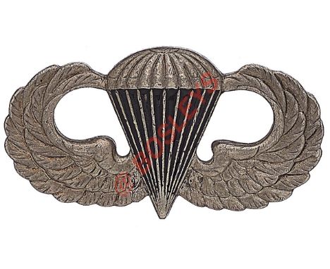 Badge. US Army trained Paratrooper Vietnam era wing. A good die-cast example circa 1946-70 marked “STERLING” on clutch pins b