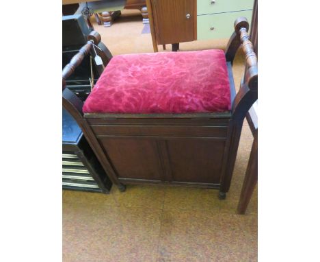 Piano stool 