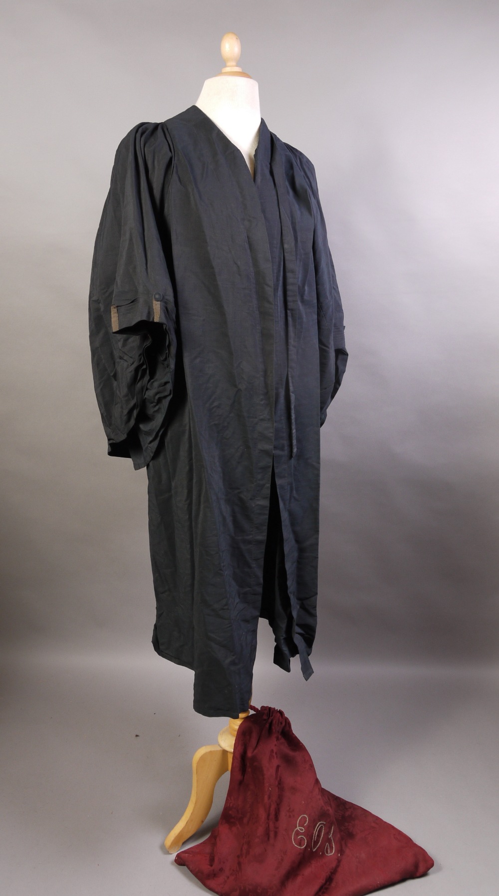 ede and ravenscroft masters gown